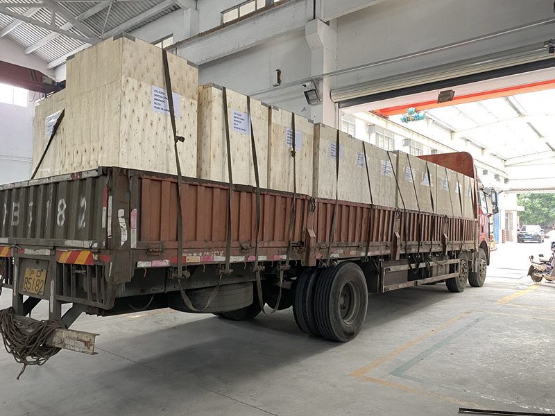 Neueste Unternehmensblogs über 17 Satz-Universalzerkleinerungsmaschinen und Fitz-Mühle bereit zum Schiff nach Thailand